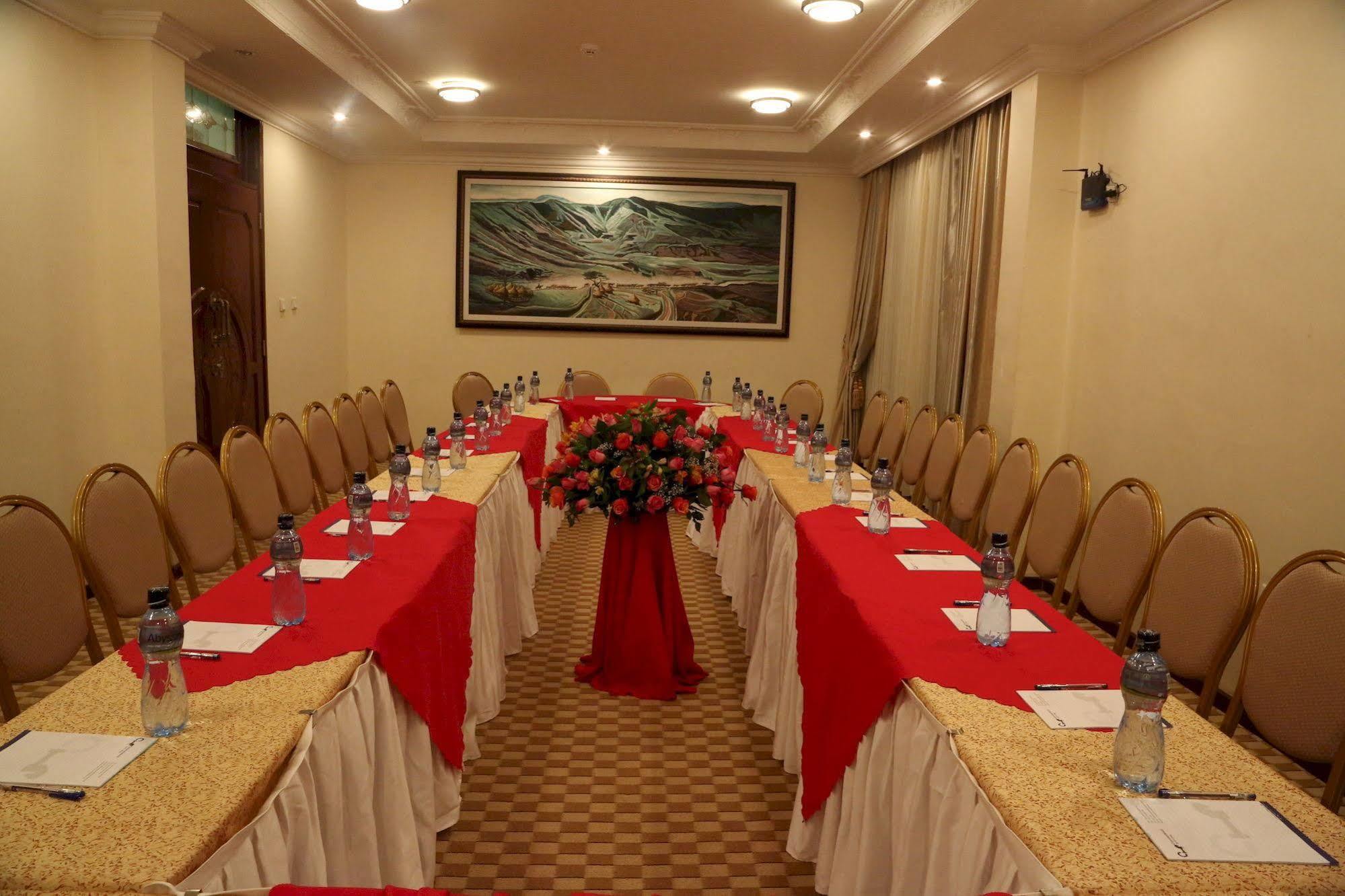 Caravan Hotel Addis Abeba Exterior foto